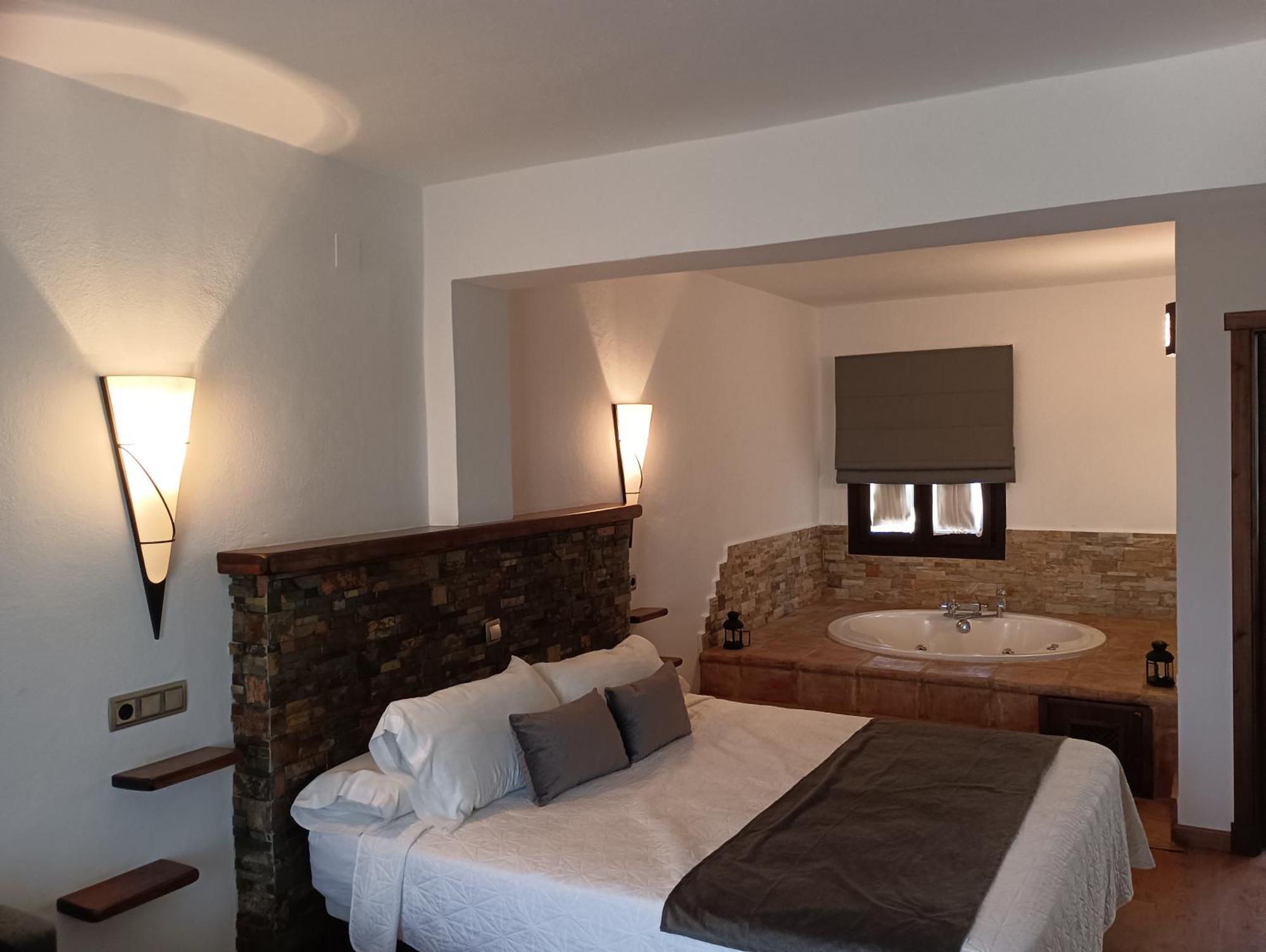 زاهارا دي لا سييرا Hotel Rural Los Tadeos المظهر الخارجي الصورة