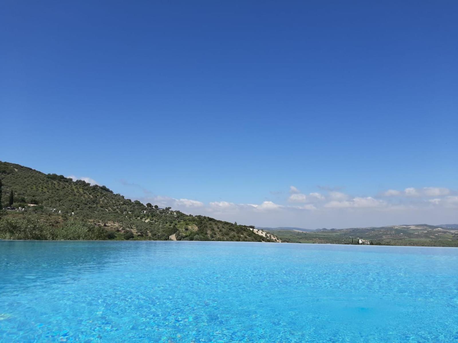 زاهارا دي لا سييرا Hotel Rural Los Tadeos المظهر الخارجي الصورة
